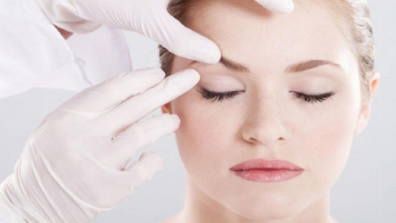 Những người phù hợp với nâng cung chân mày
