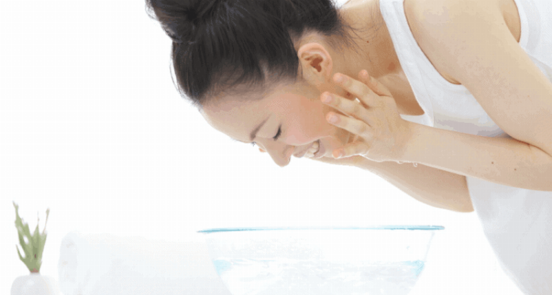 Cạo lông mặt có làm lông mọc dày và đậm hơn không?