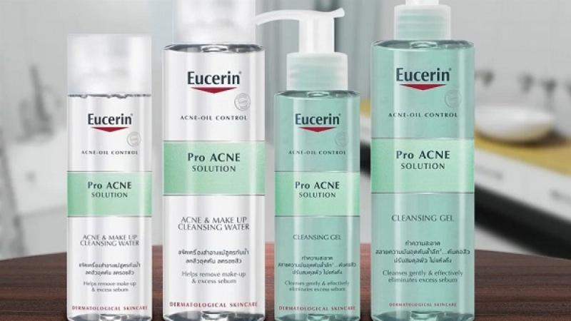 hinh-anh-eucerin-sua-rua-mat-da-dau-mun