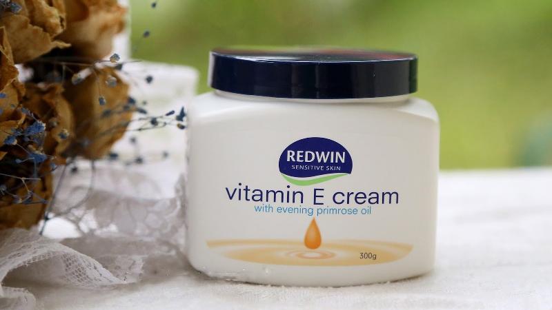 Vitamin E cream bảo vệ da khỏi tác hại của gốc tự do