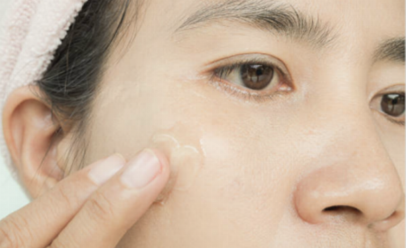 Các loại serum trị mụn phổ biến cho da dầu mụn và da nhạy cảm