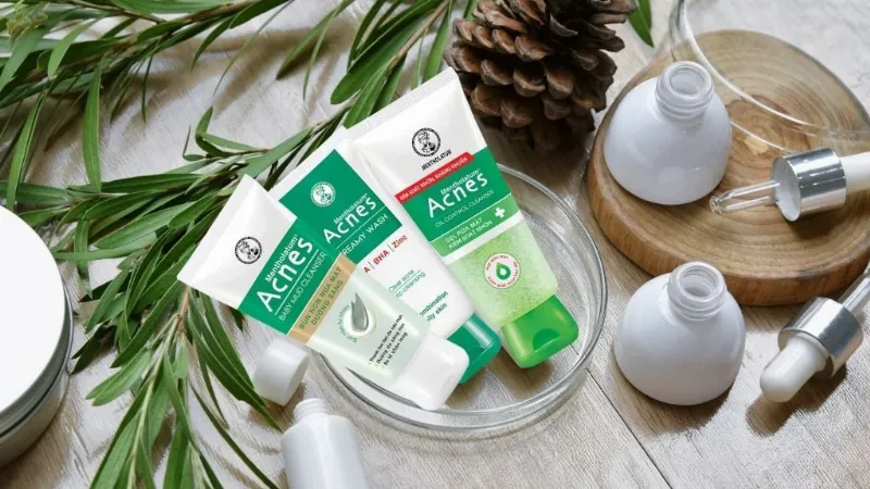 Chọn sữa rửa mặt acne phù hợp với từng loại da mụn, đặc biệt là da dầu