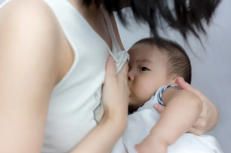 Hình ảnh minh họa lợi ích giảm stress của massage, có thể là một người đang thở phào nhẹ nhõm.