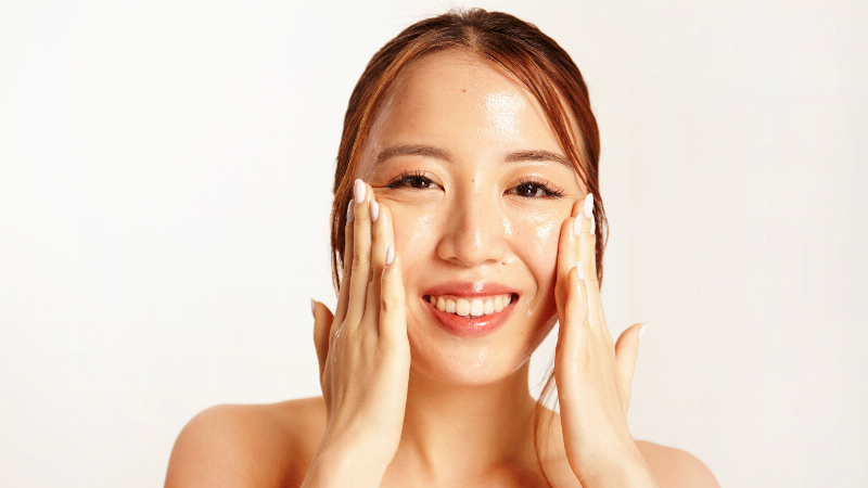 Những sai lầm thường gặp khi sử dụng mặt nạ sữa chua cần tránh để da không bị tổn thương.