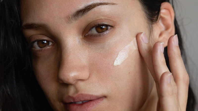 Tránh các sai lầm thường gặp khi dùng serum trị mụn để đạt hiệu quả tốt nhất