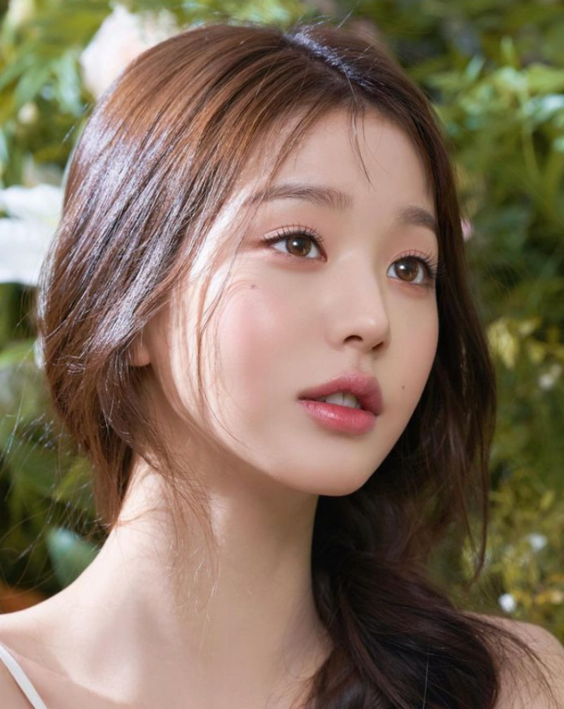 So sánh sự khác biệt giữa phong cách makeup tone Hàn và trang điểm kiểu phương Tây