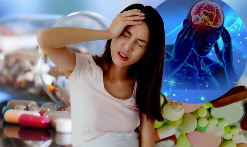 Hình ảnh một người đang làm việc với máy tính, thể hiện sự tập trung cao độ, minh họa lợi ích cải thiện nhận thức của hoạt huyết dưỡng não
