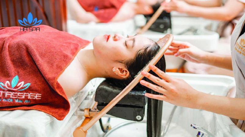 Không gian thư giãn và yên bình tại một cơ sở gội đầu dưỡng sinh ở Quận 10